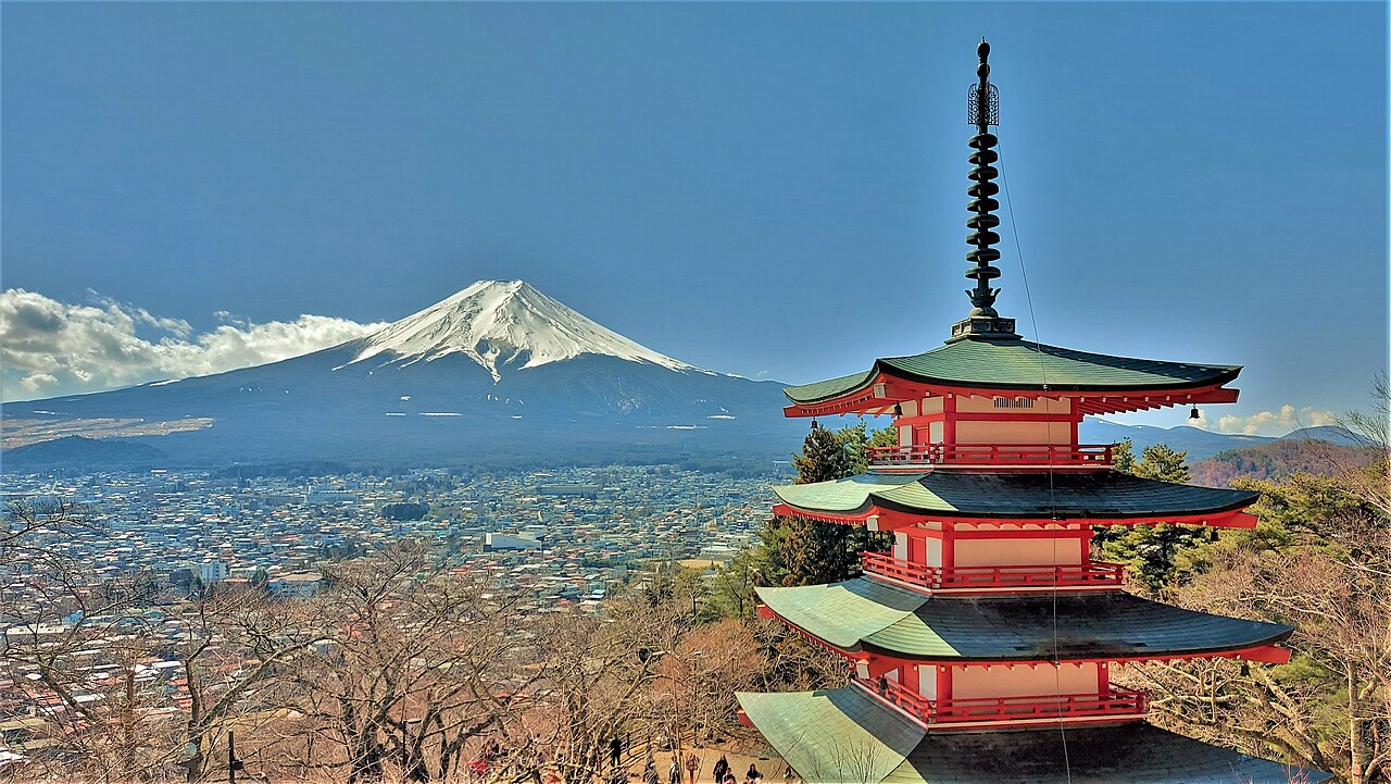 Chureito Pagoda - Chureito Pagoda and Mount Fuji, one of Japan's free viewpoints